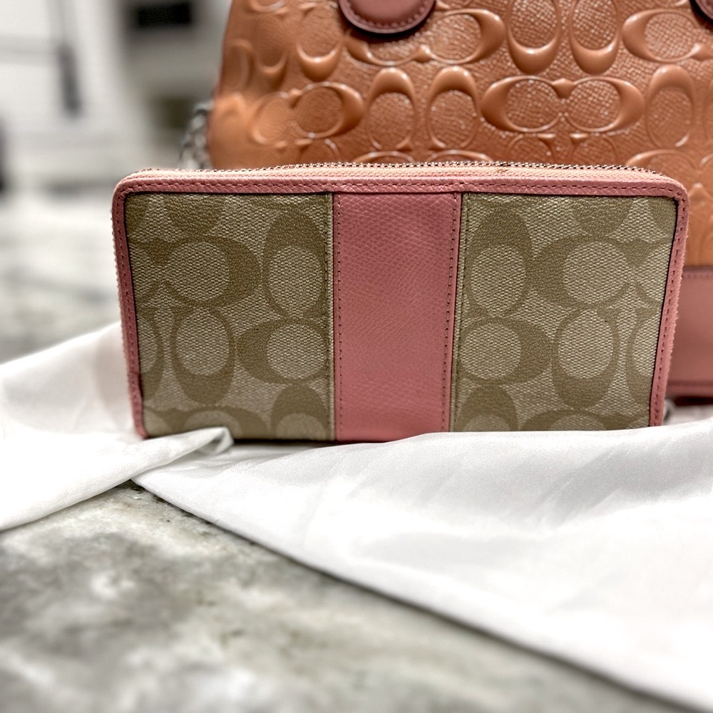 Bundle - Coach Authentic Embossed Signature Patent Leather Satchel - Picture 11 of 14